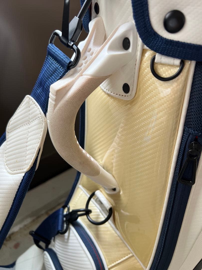 Titleist ゴルフバッグ・キャディバッグ クリーム色