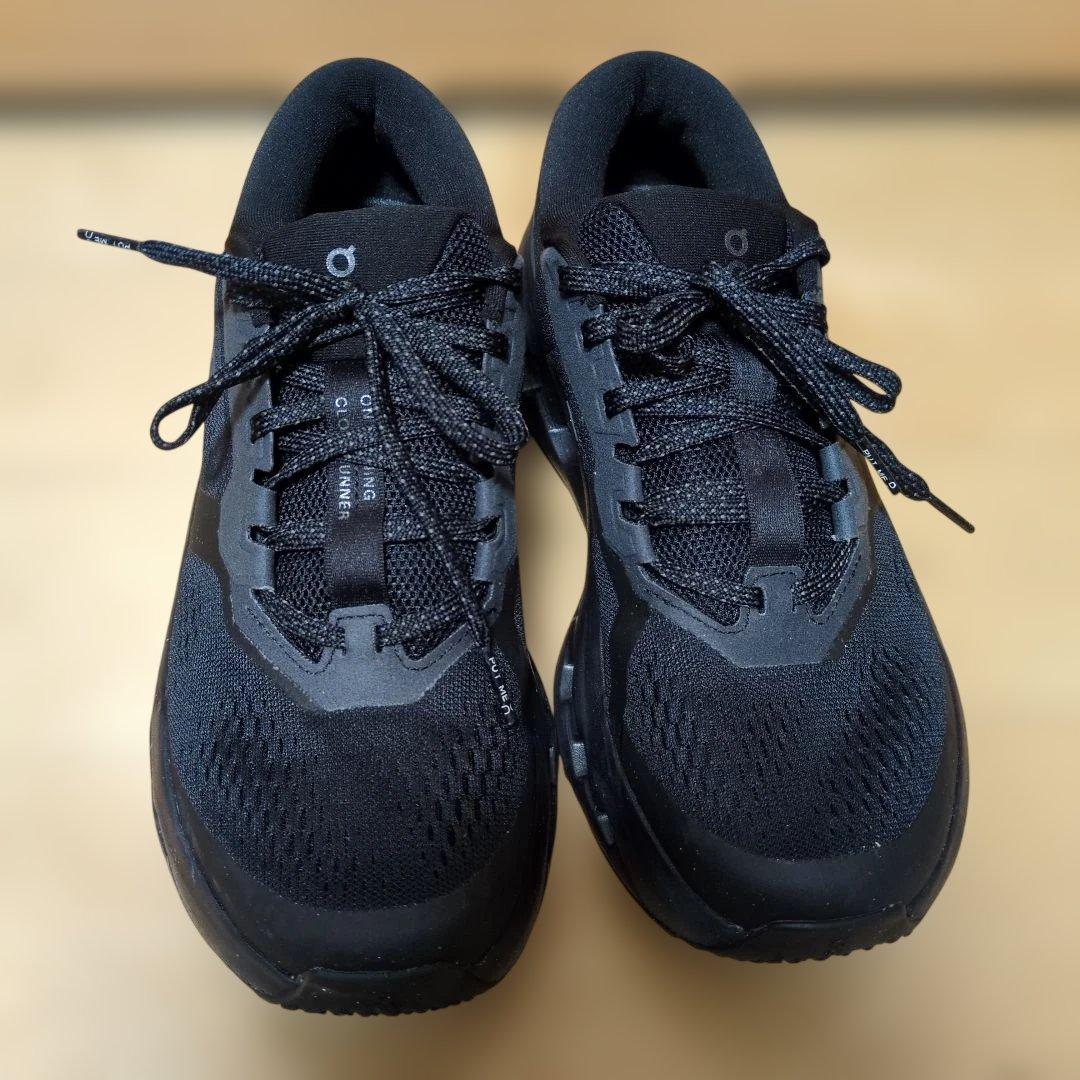 【美品・正規品】On/Cloudrunner3 Black