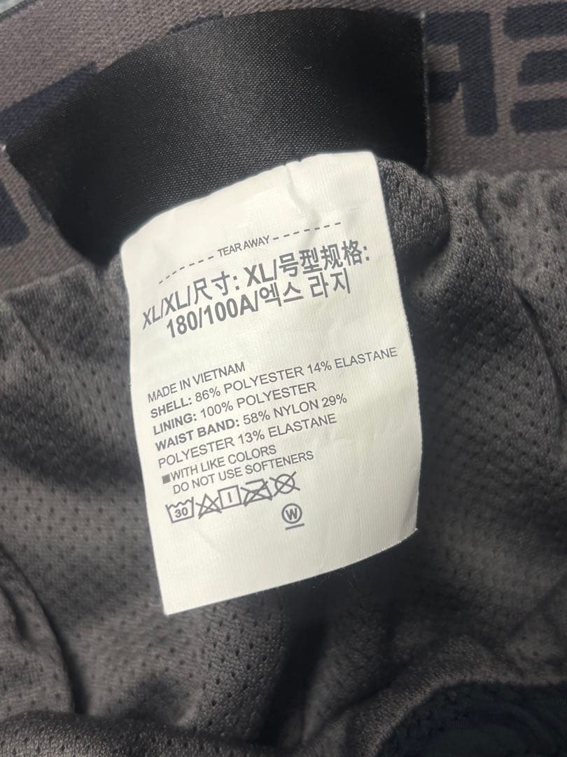 Under Armour アンダーアーマーフード付　メンズ　ＸＬ　セットアップ