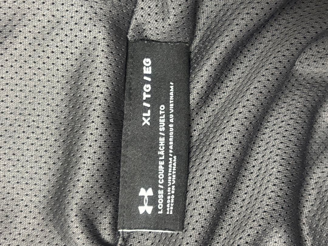 Under Armour アンダーアーマーフード付　メンズ　ＸＬ　セットアップ