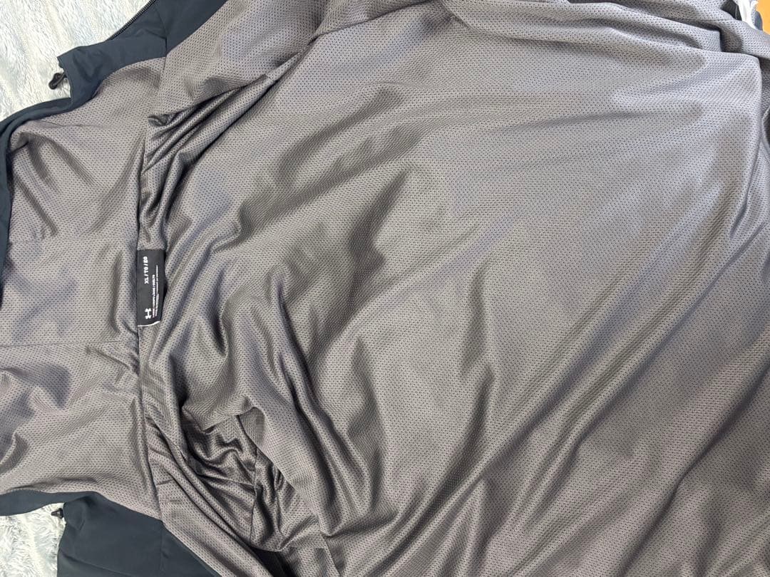 Under Armour アンダーアーマーフード付　メンズ　ＸＬ　セットアップ