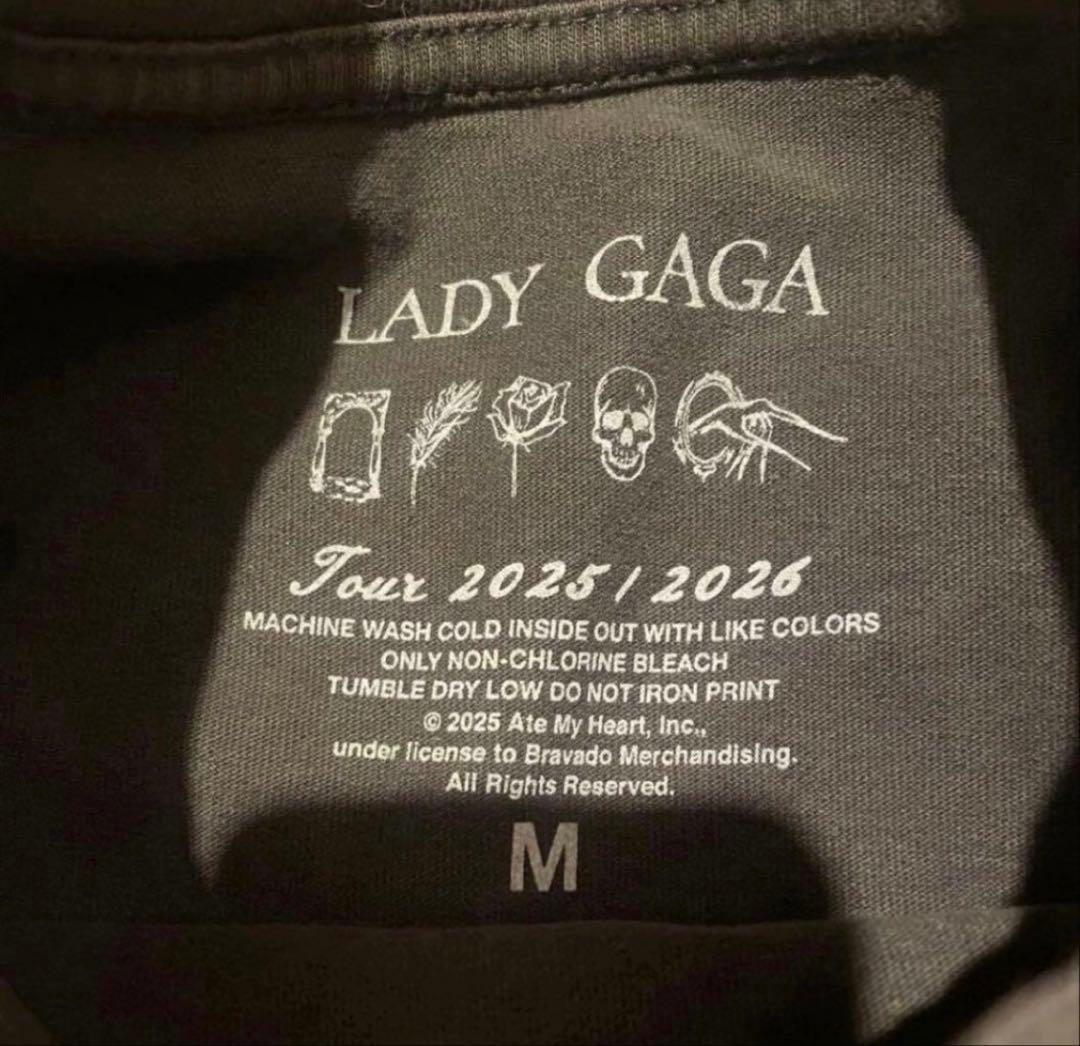 Lady Gaga Roses Tシャツ