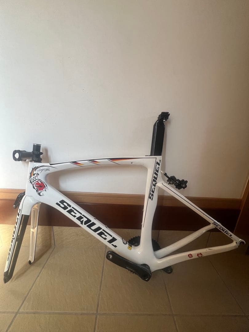 カーボンロードバイクフレーム
