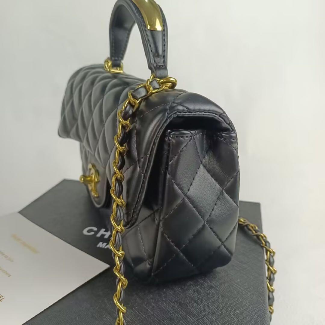 CHANELノベルティ ハンドルゴールド ロゴプレート キルティングバッグ非売品