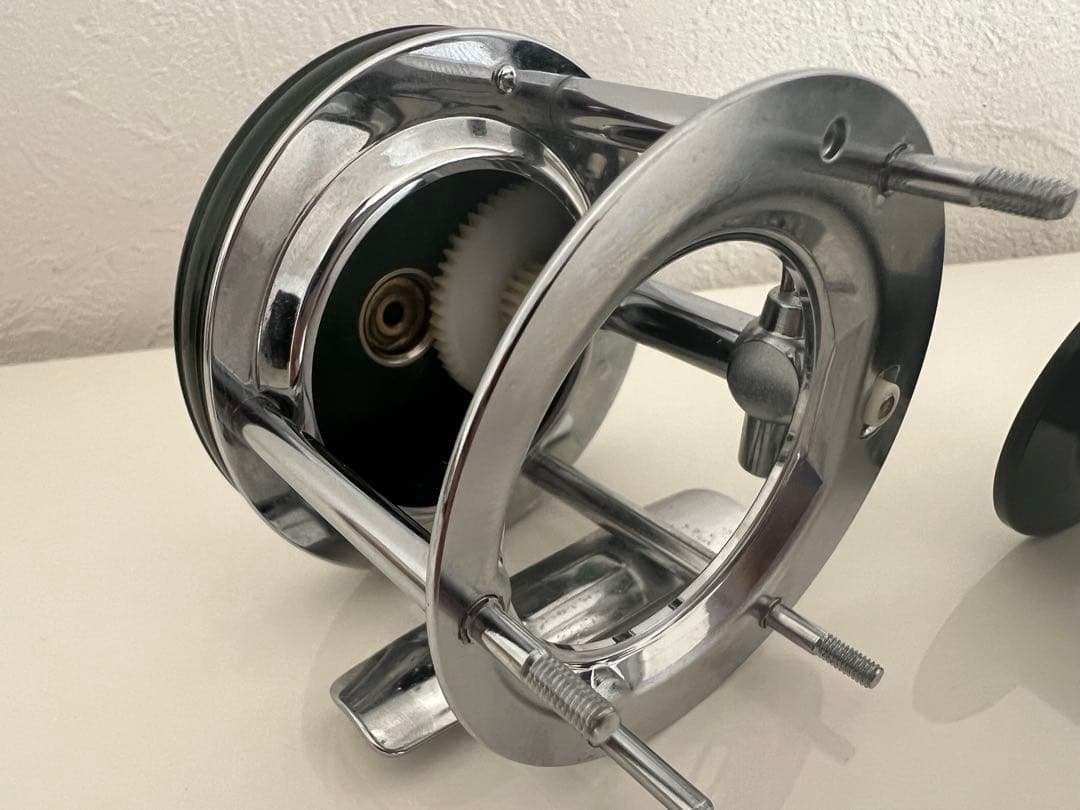 【未使用】アブガルシア アンバサダー 5500 C プロショップ　ダークグリーン