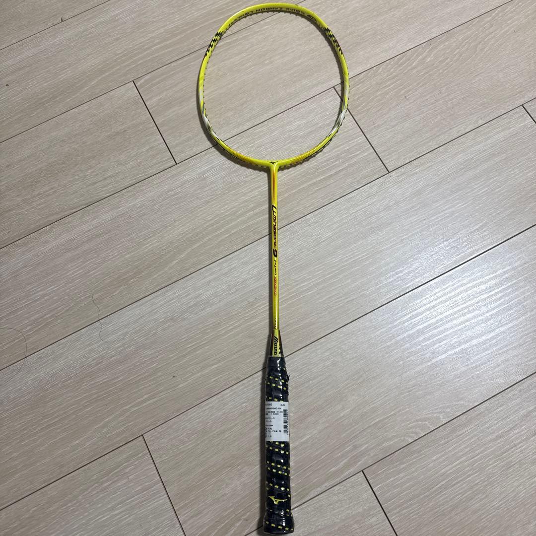 LUMINASONIC 9 IN バドミントンラケット 3U5