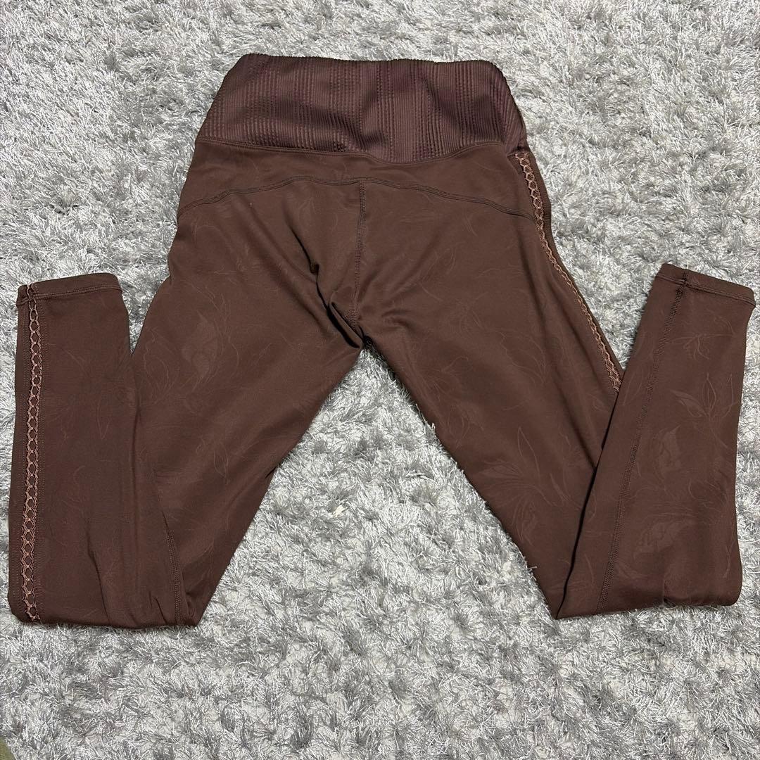 SUKALA エンボスリーフレギンス　S
