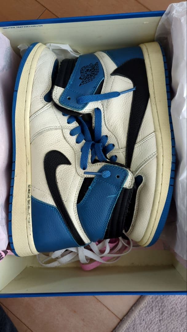 Travis Scott×AirJordan1ミリタリーブルーRETROHIGH