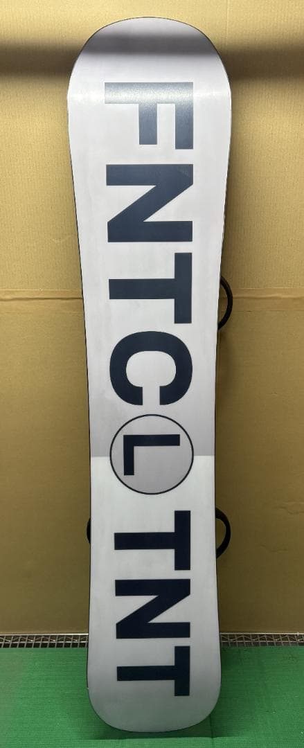 【2049】FNTC　TNT L　+　SALOMON　RHYTHM　2点セット