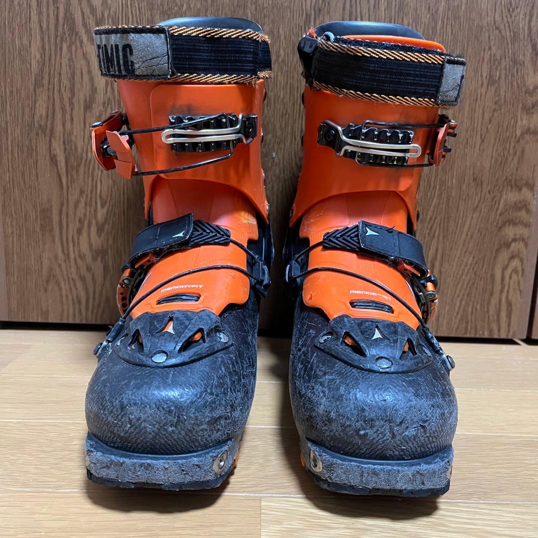 ATOMICアトミックBACKLAND CARBON 25.0-25.5cm