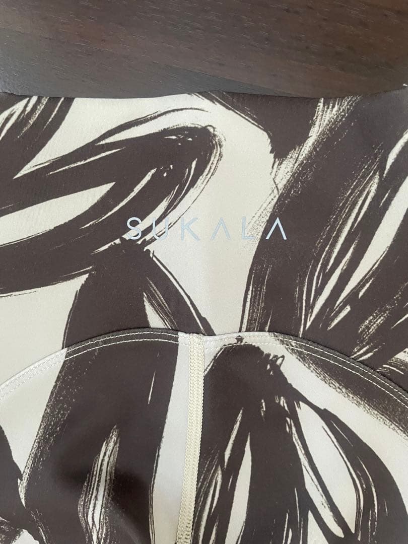 SUKALA ハートプリントサイドギャザーレギンス　⭐︎Mサイズ⭐︎