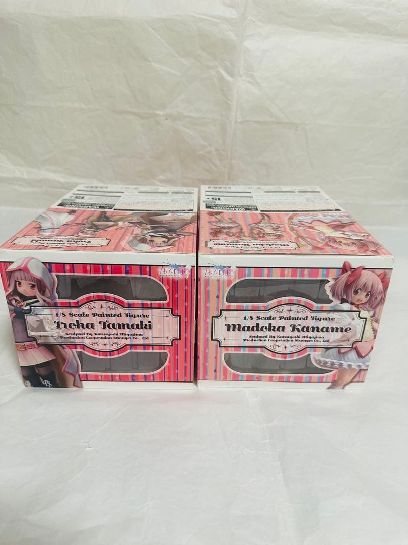 (新品未開封)環いろは (開封美品)鹿目まどか1/8スケールフィギュア【特典付】