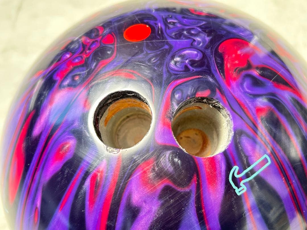 BLACK WIDOW NIGHTMARE 14LB ボウリングボール