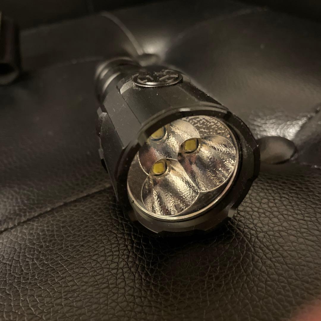 imalent r30c 9000 lumens flashlight 懐中電灯