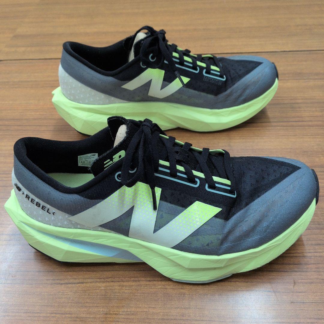New Balance FuelCell Rebel v4ランニングシューズ