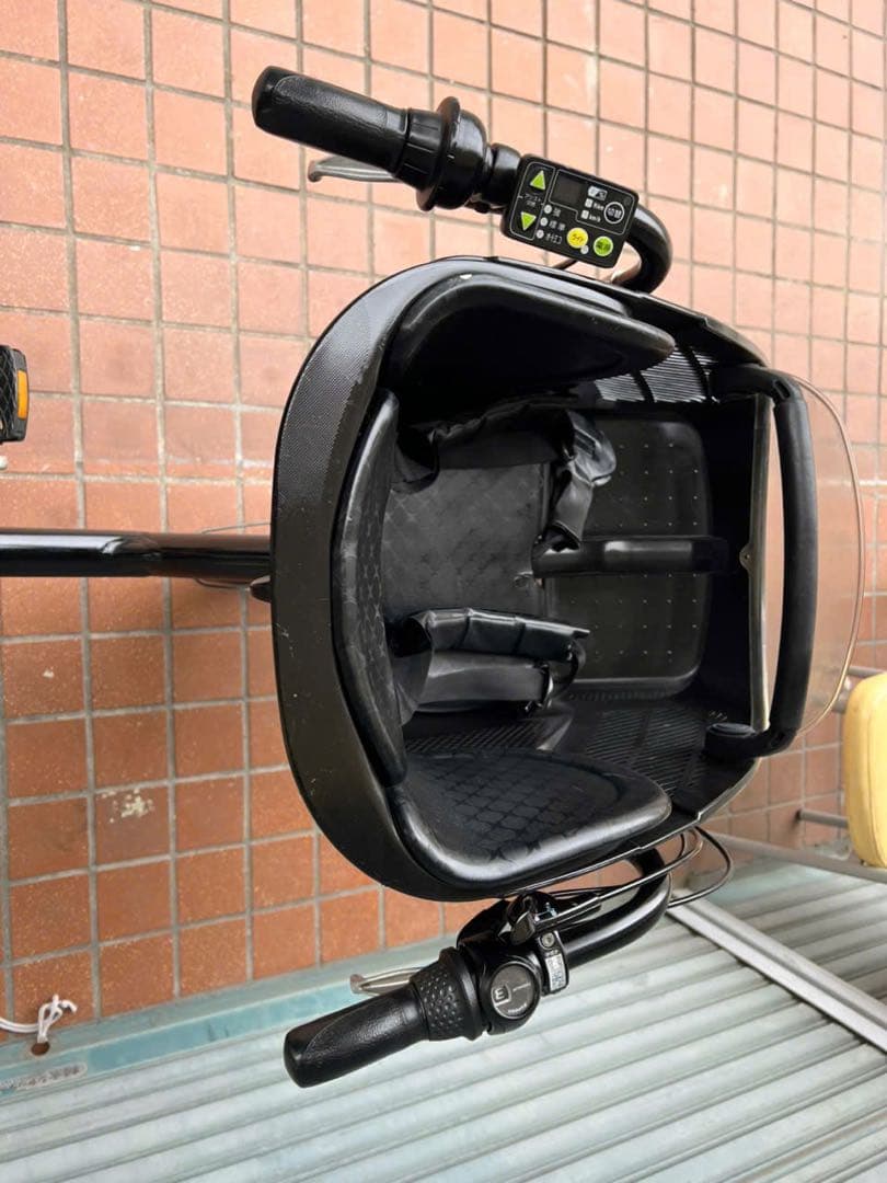 関西限定 子供乗せ電動アシスト自転車ブリヂストン 前のチャイルドシート付き