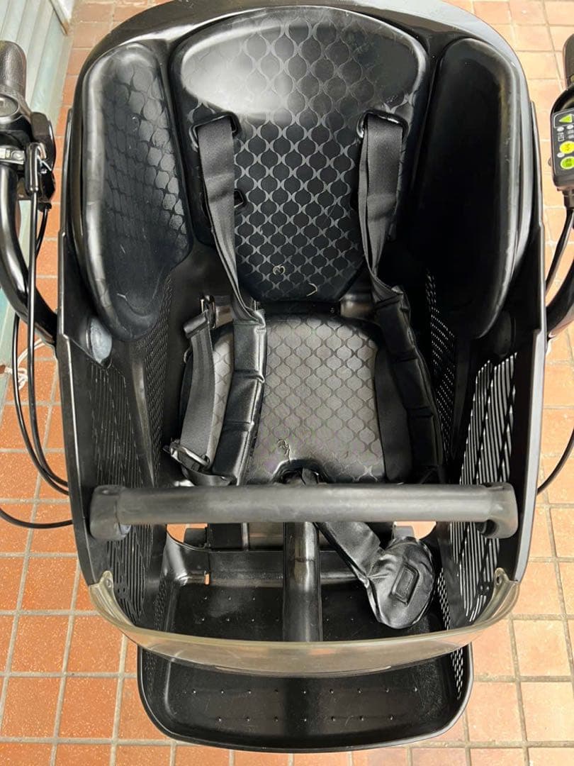 関西限定 子供乗せ電動アシスト自転車ブリヂストン 前のチャイルドシート付き