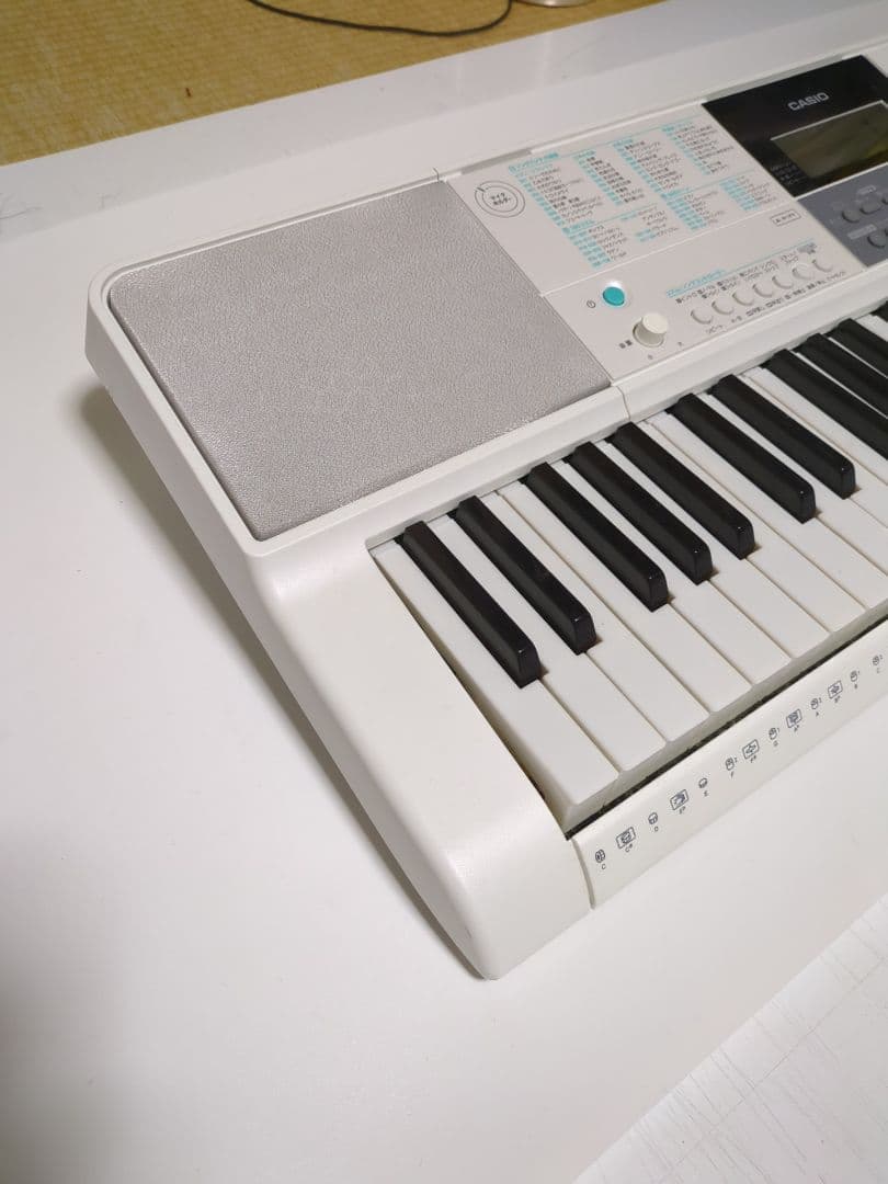 CASIO LK-516 61鍵　光ナビゲーションキーボード