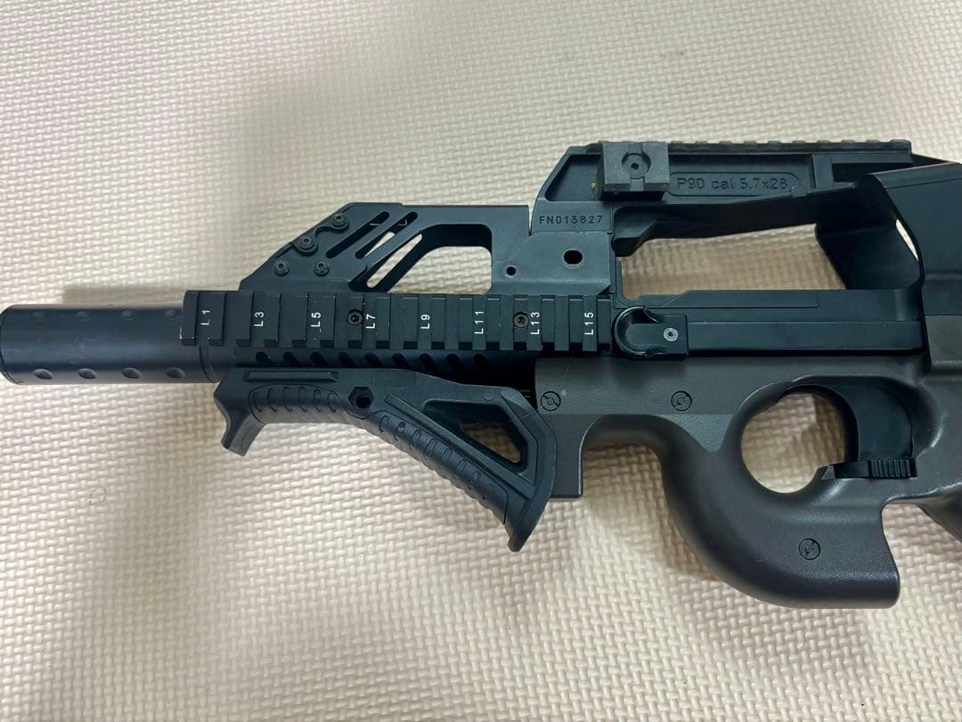 東京マルイ スタンダード電動ガン P90 外装カスタム