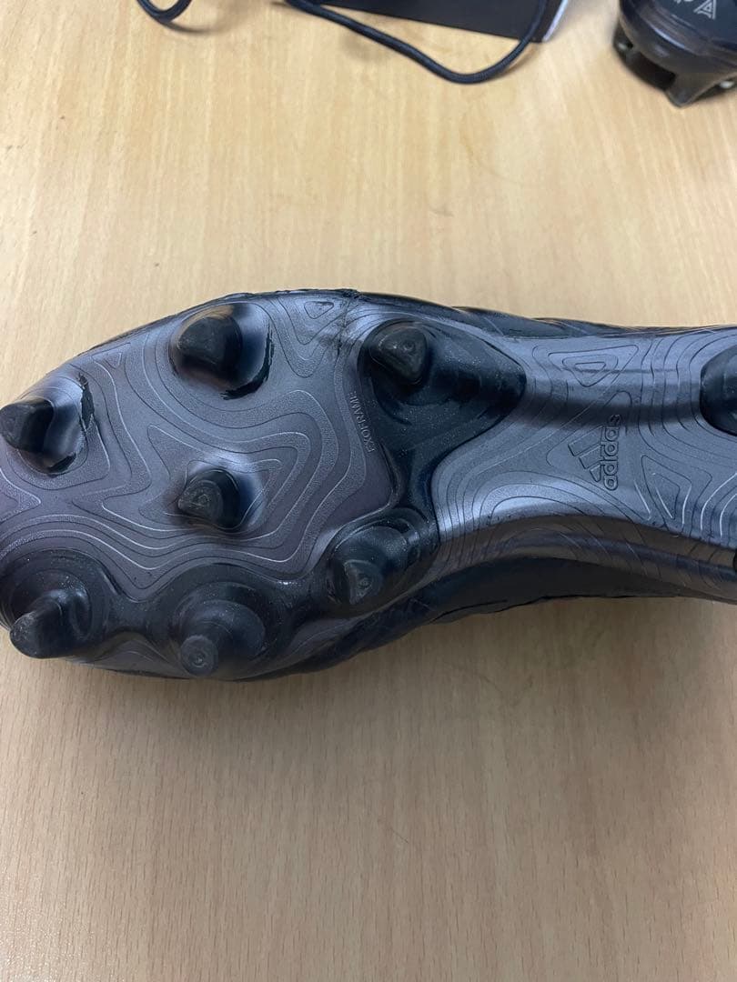 アディダスコパ20+ 26.5cm