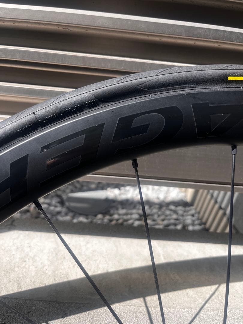 Bontrager Aeolus Pro 37 TLR ディスクロードホイール
