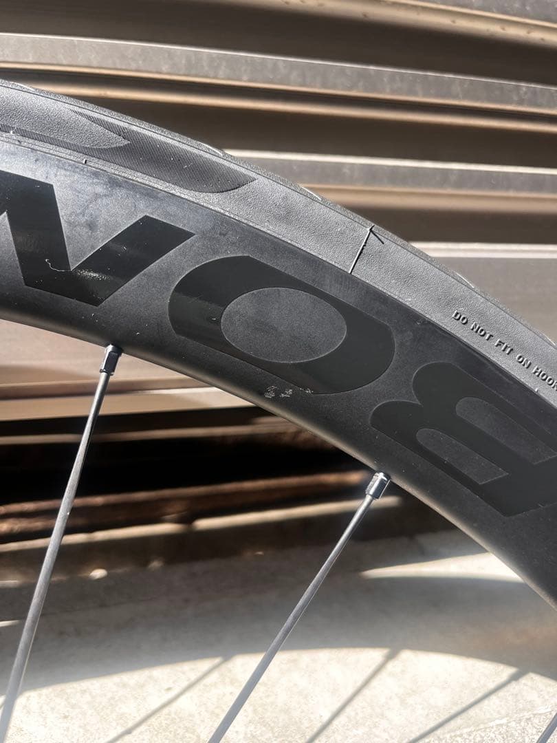 Bontrager Aeolus Pro 37 TLR ディスクロードホイール