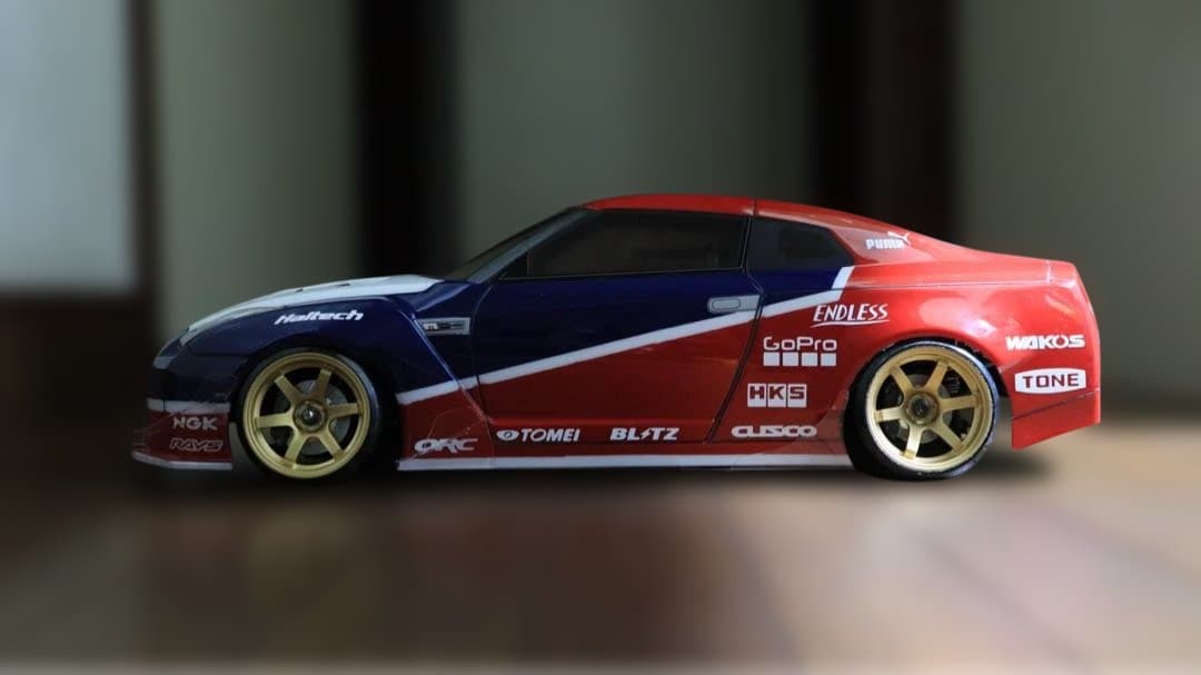 ヨコモ　R35GTRボディ　使用少　ラジコン　ドリフト