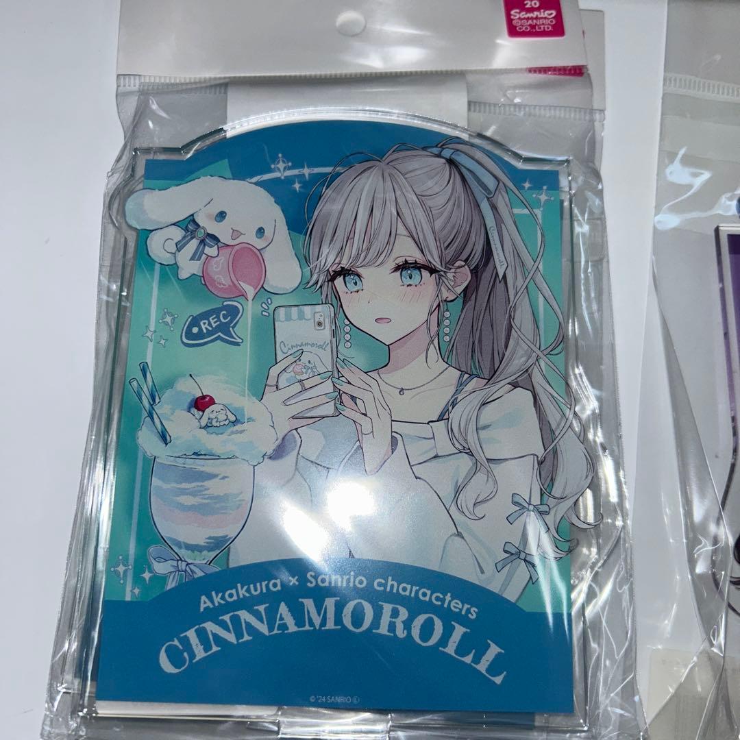 【新品未開封】赤倉×サンリオ 缶バッジ7箱＆アクスタ3個＆特典ポスカ13枚セット