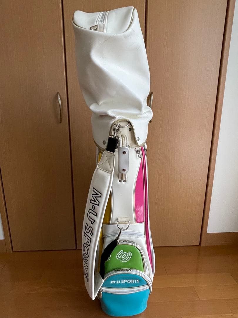 M・U SPORTS レディース　キャディバッグ（ベルトのおまけ付）