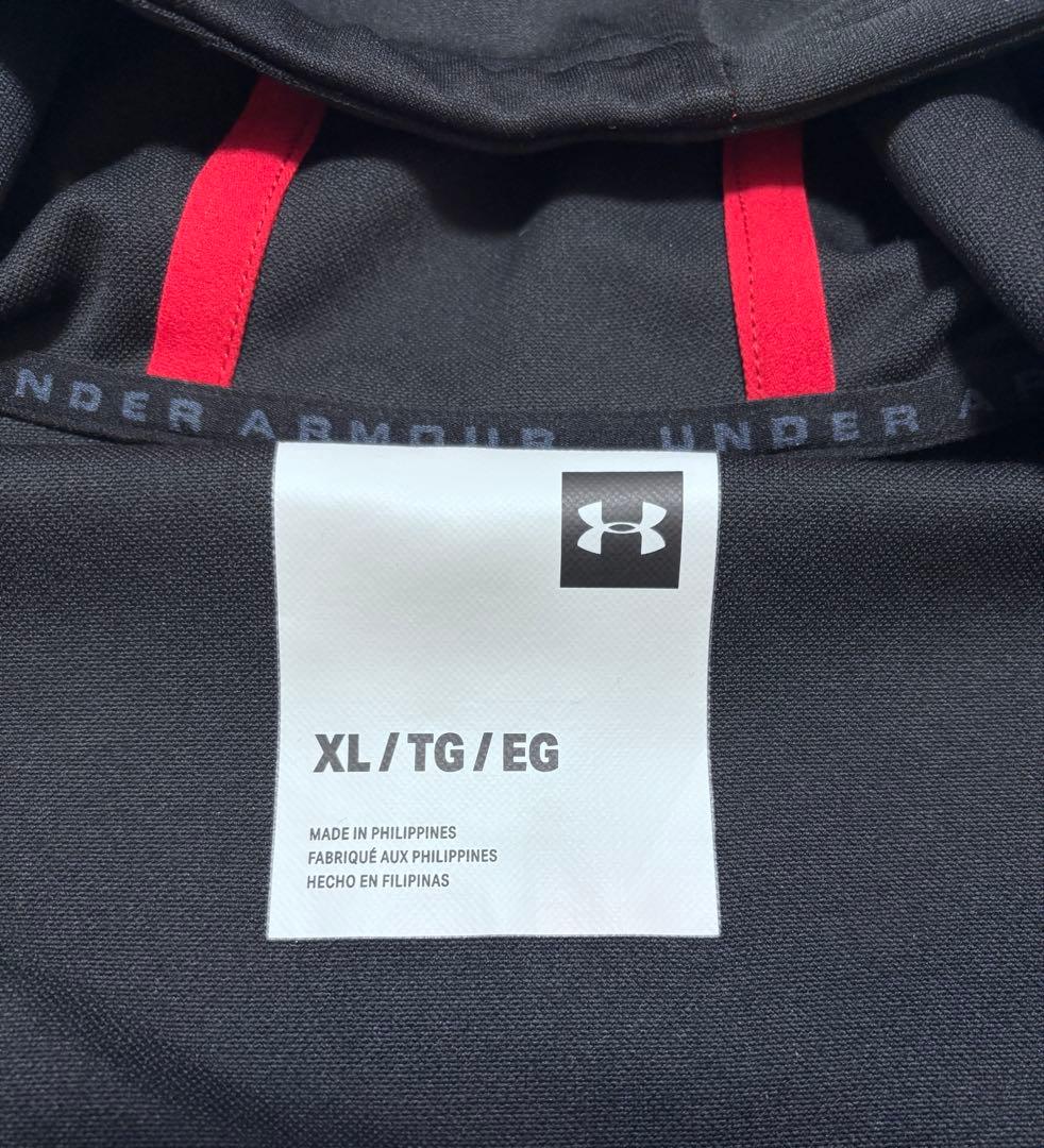 UNDER ARMOUR UNSTOPPABLE フルジップパーカー