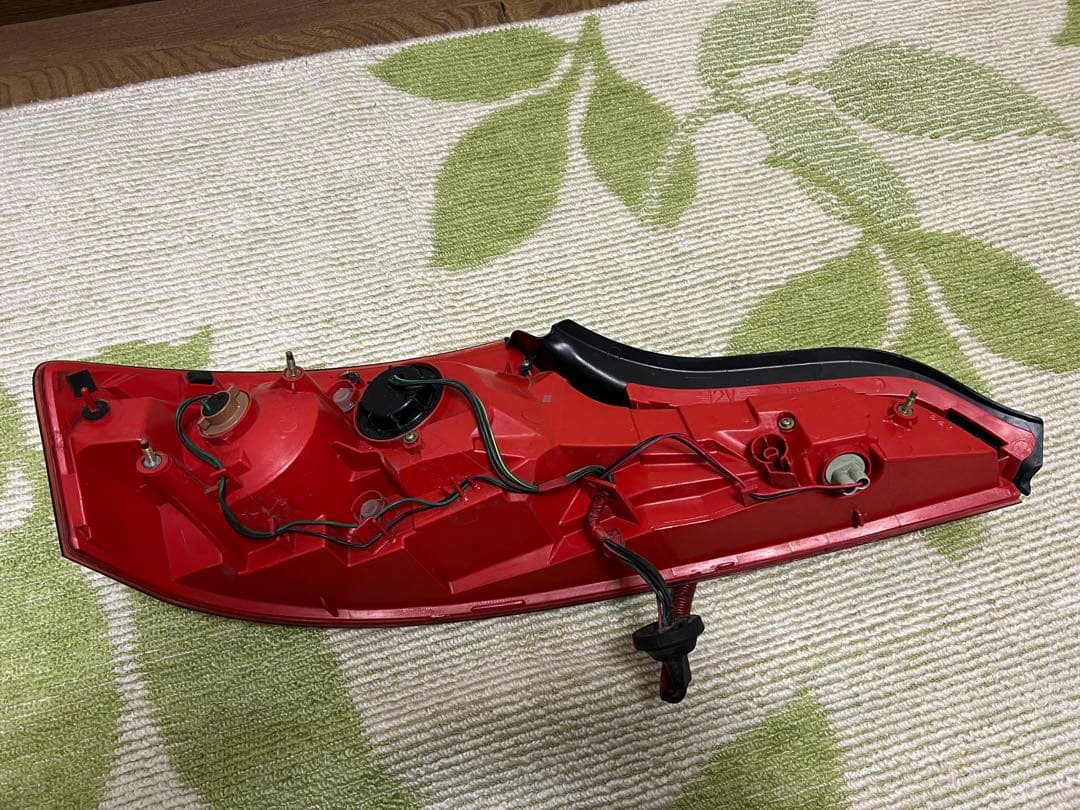 CPV35 スカイラインクーペ 前期 純正リアテールランプ 左右セット