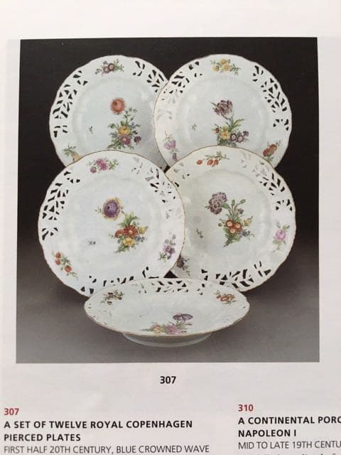 ロンドンクリスティーで落札した1900年前後のコペンハーゲン25cmの絵皿12枚