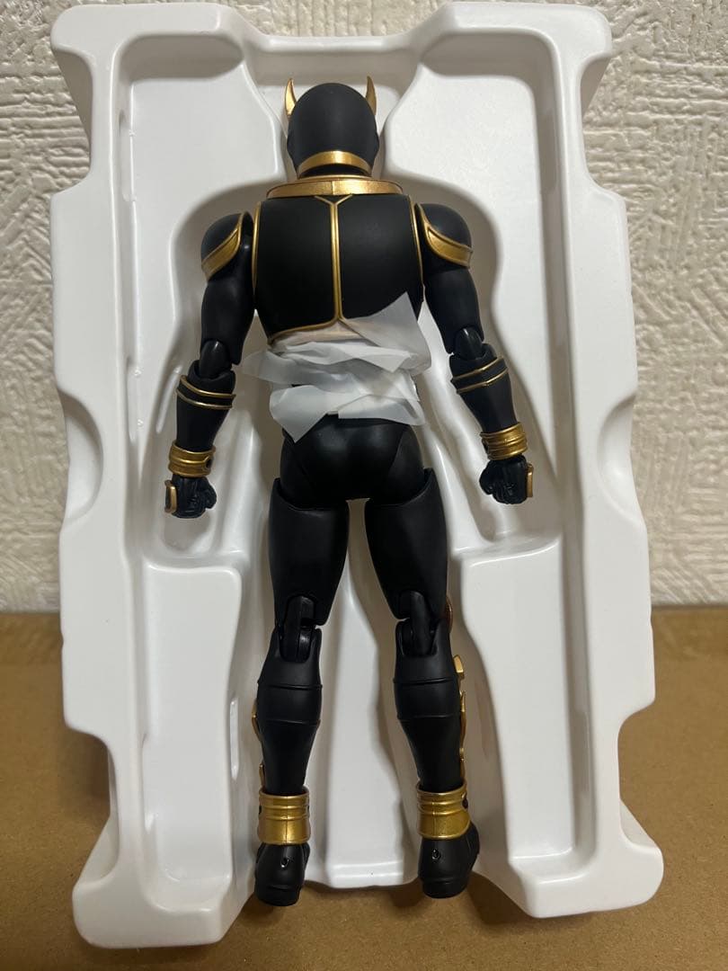 s.h.figuarts 真骨彫製法 仮面ライダークウガ アメイジングマイティ