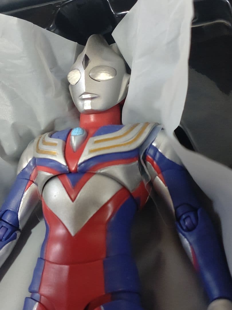 S.H.フィギュアーツ ウルトラマンティガ マルチタイプ (真骨彫製法)