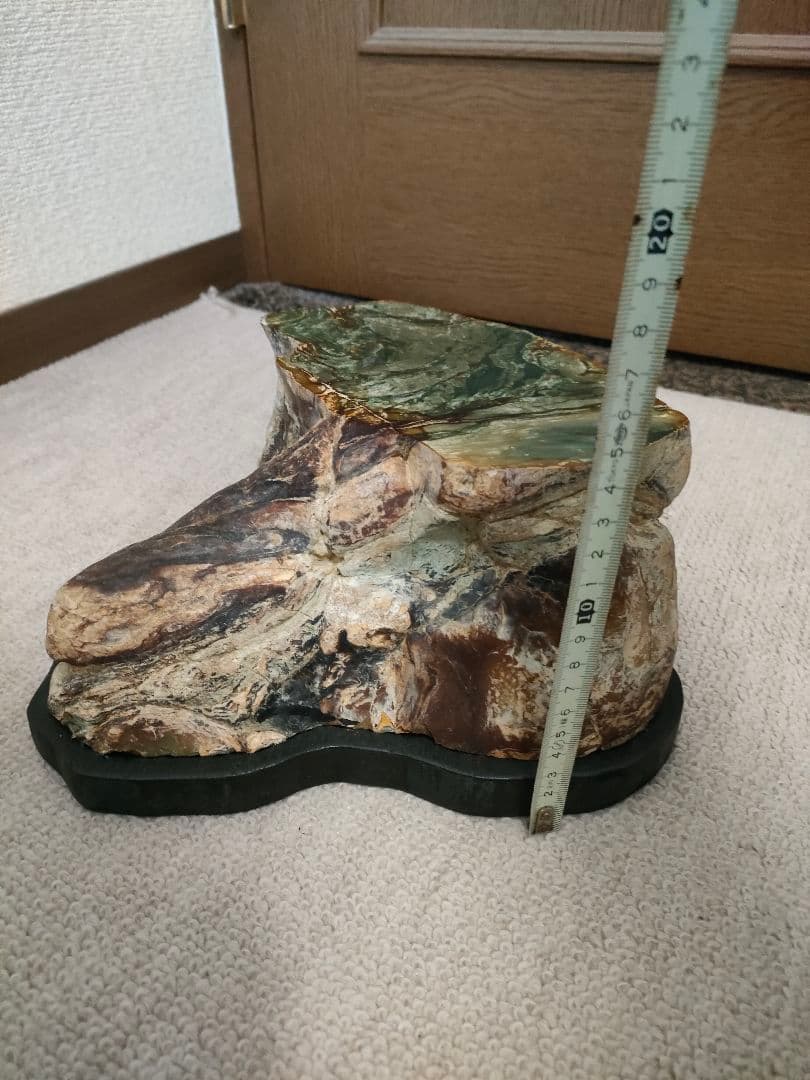 珍品！【日高ヒスイ】 鑑賞石 北海道天然石 原石 標本石 インテリア 天然石
