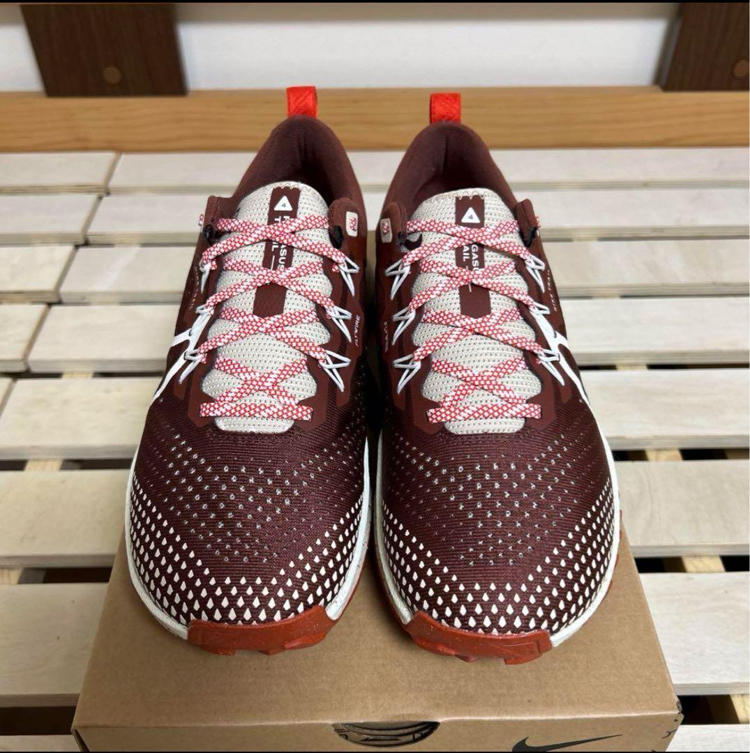 Nikeランニングシューズ 赤/白