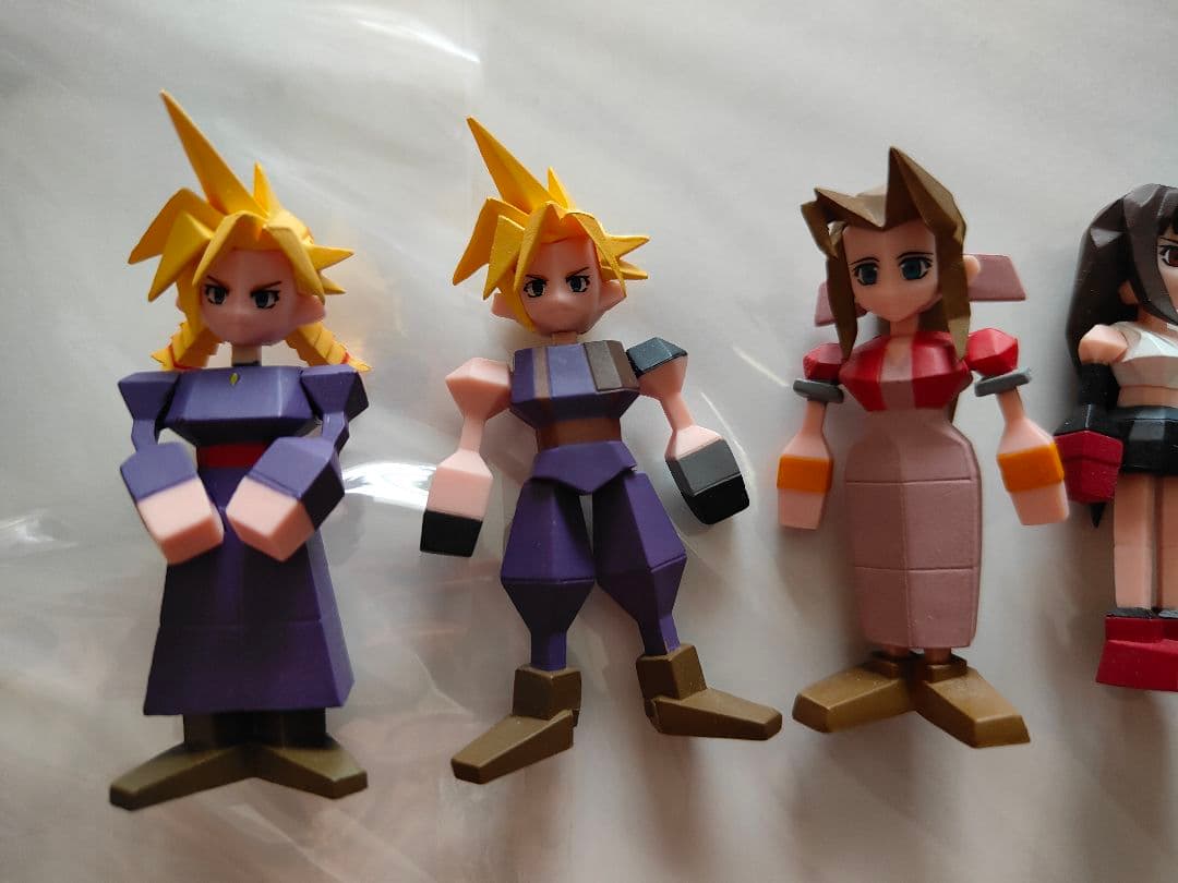 【匿名発送】ファイナルファンタジーVII リメイク発売記念くじG賞ミニフィギュア