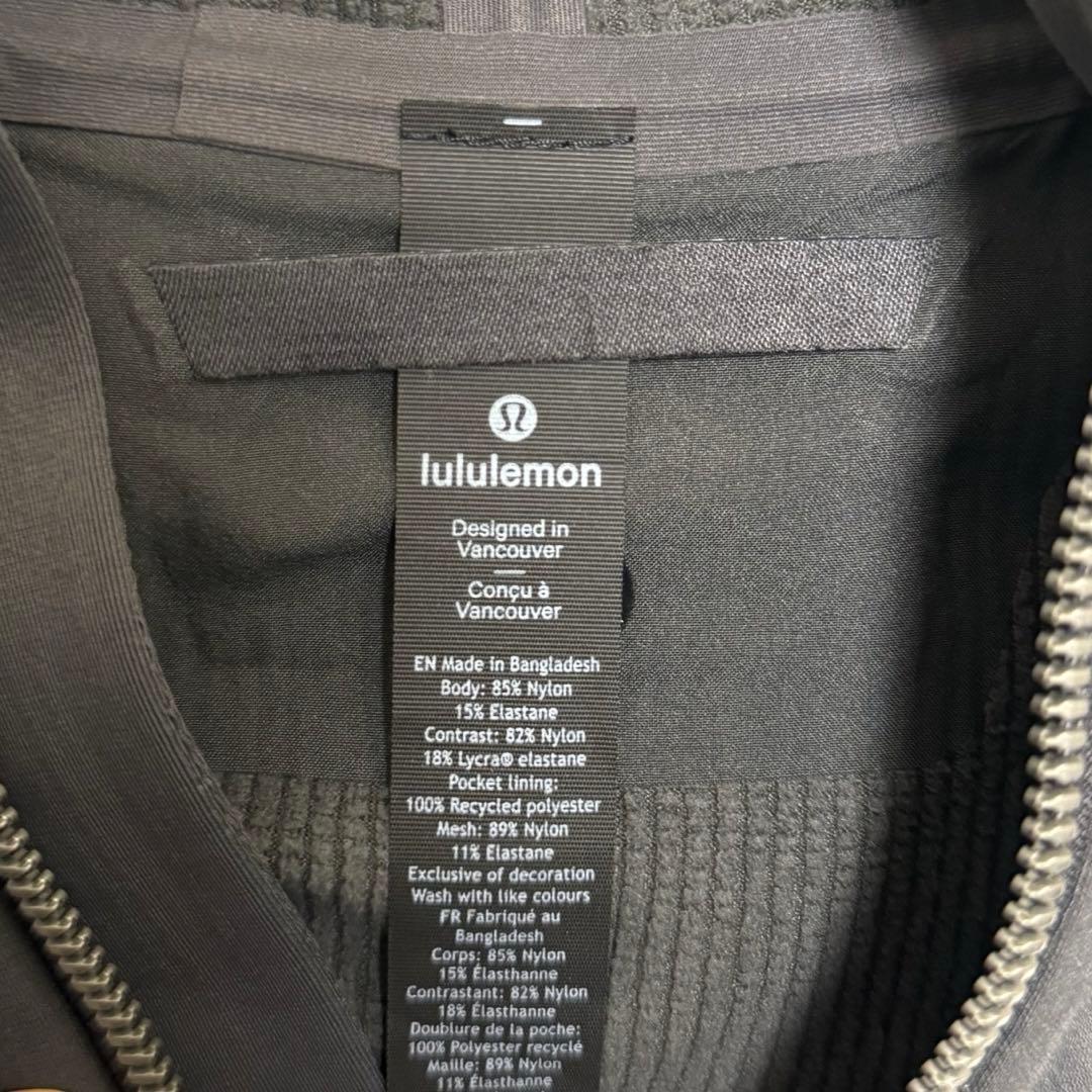 lululemon フード付きジップアップジャケット グレー