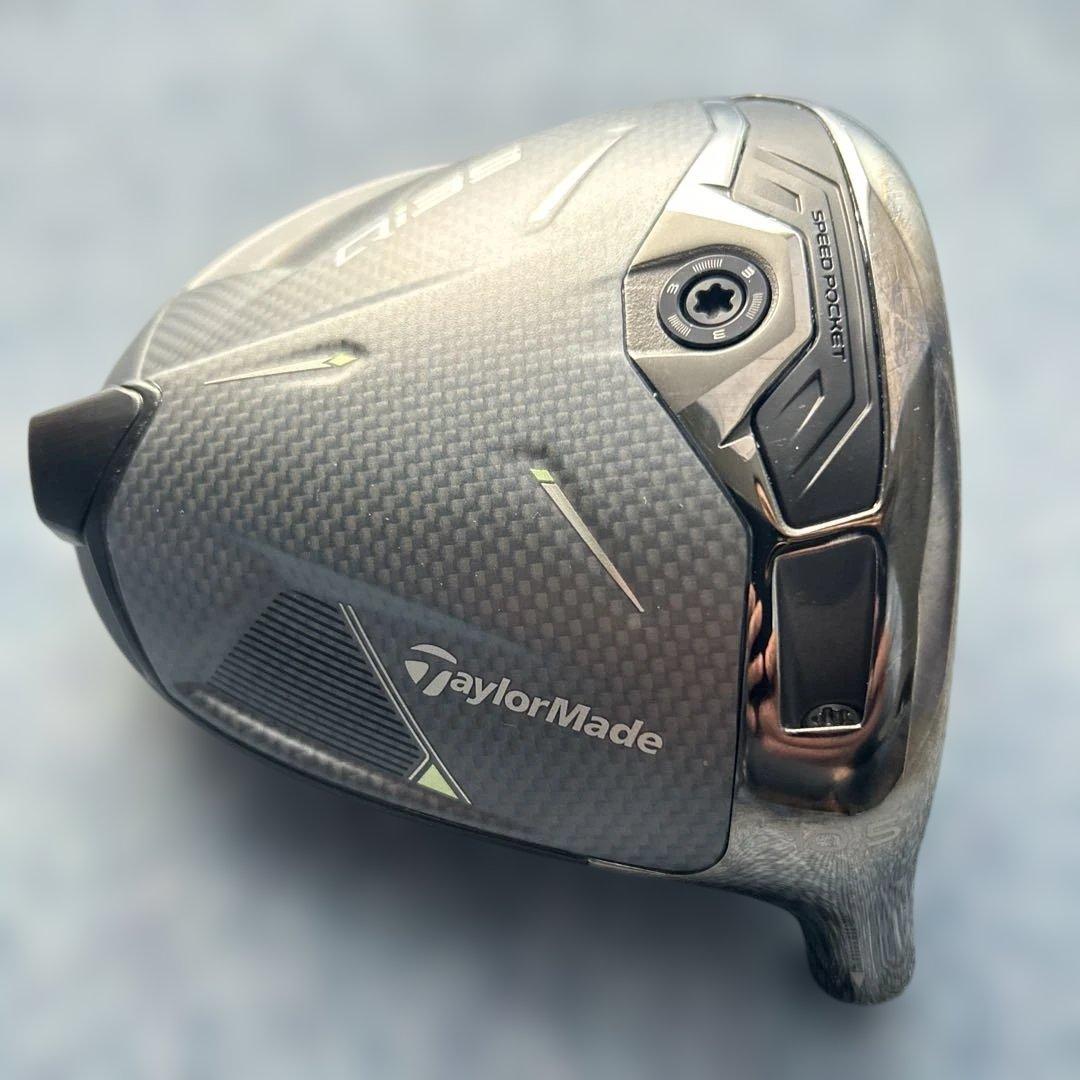 《テーラーメイド》美品TaylorMade Qi35 ドライバーヘッド10.5°