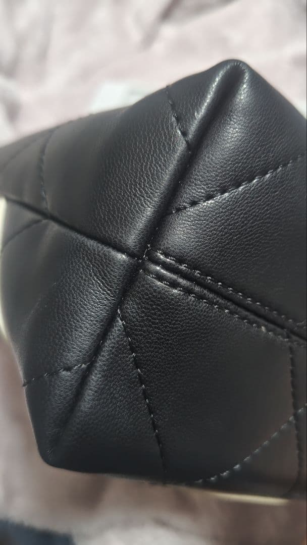Chanel ノベルティ黒 キルティングレザーバッグ
