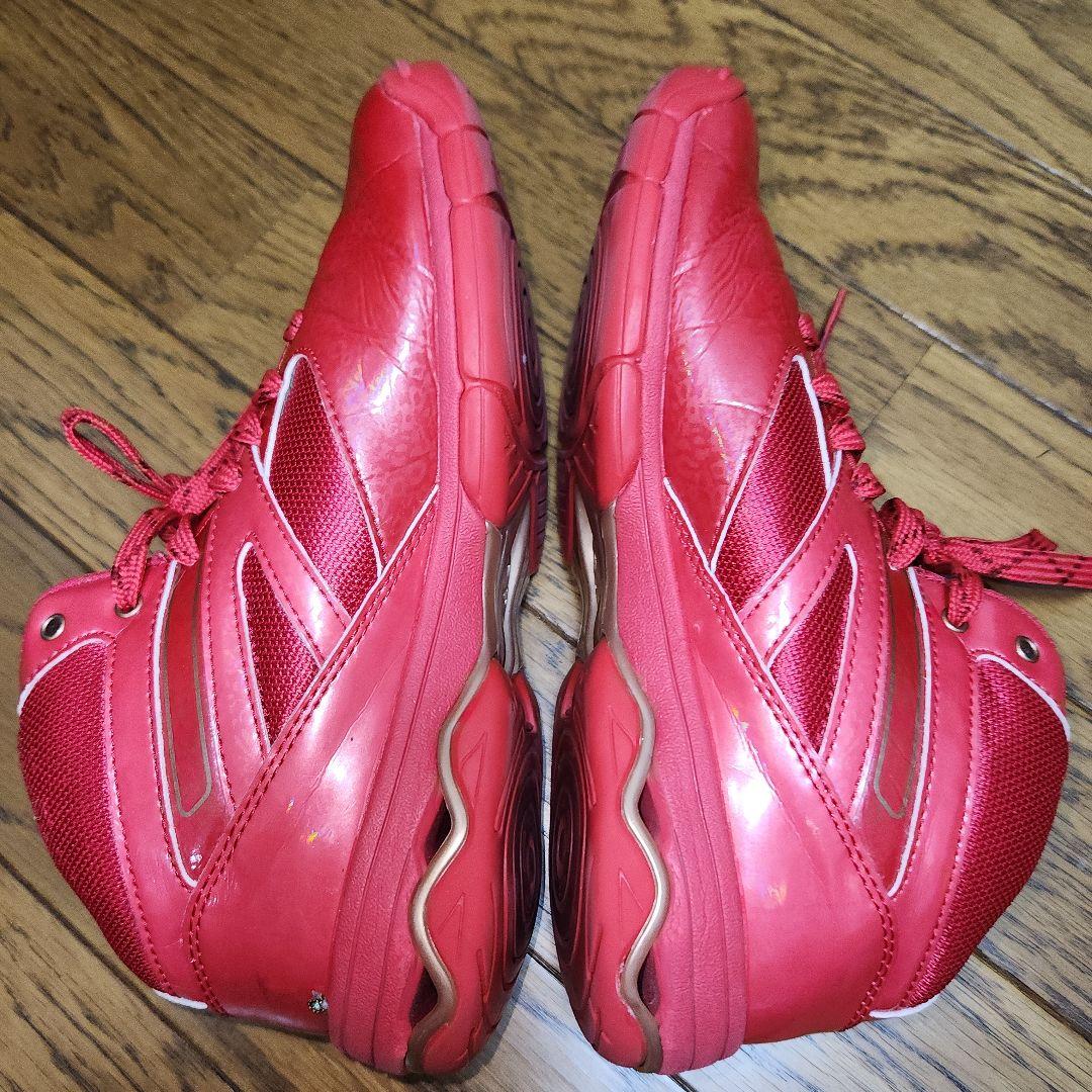 【美品】ミズノ　ウェーブダイバース　ZUMBA、ダンス　赤