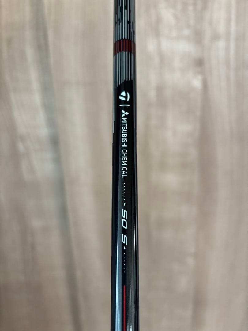 新品同様☆テーラーメイド Qi4D（10.5） REAX HR 50 S RED