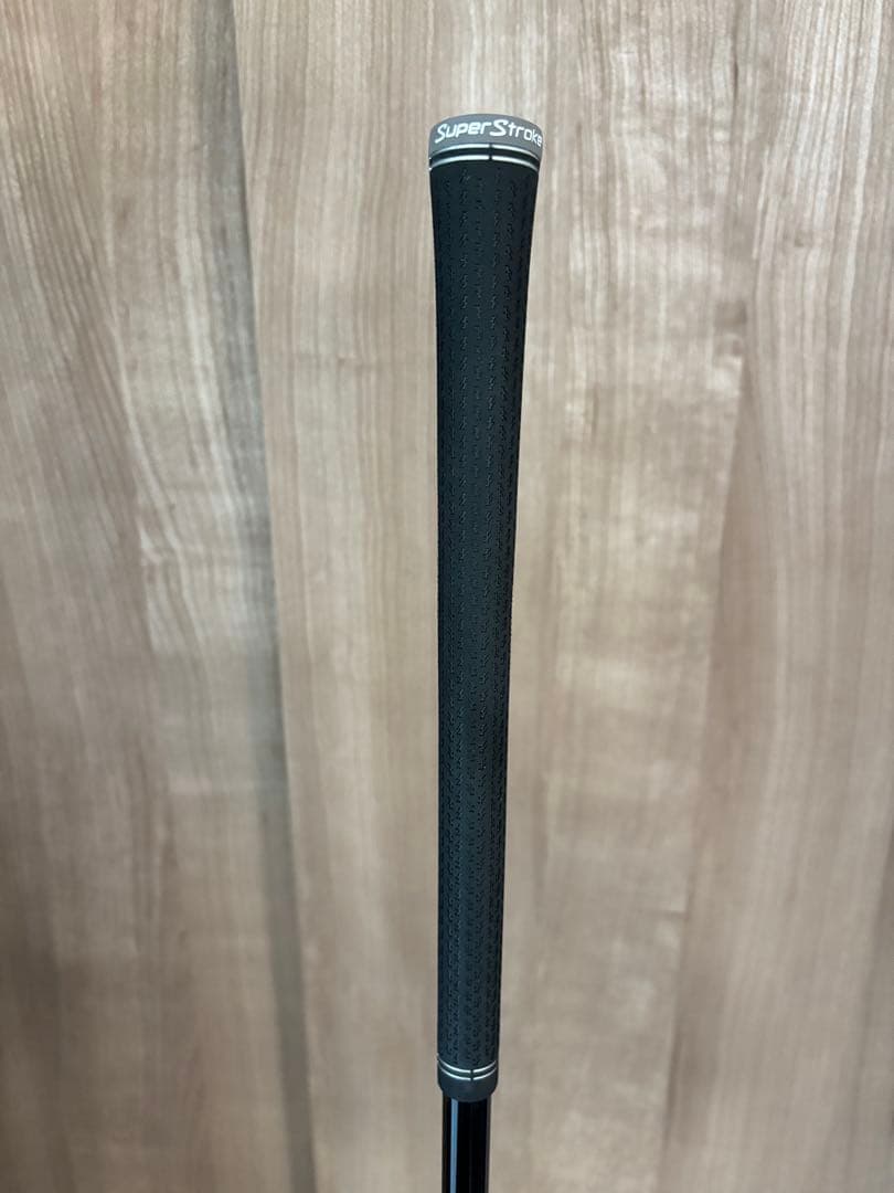新品同様☆テーラーメイド Qi4D（10.5） REAX HR 50 S RED