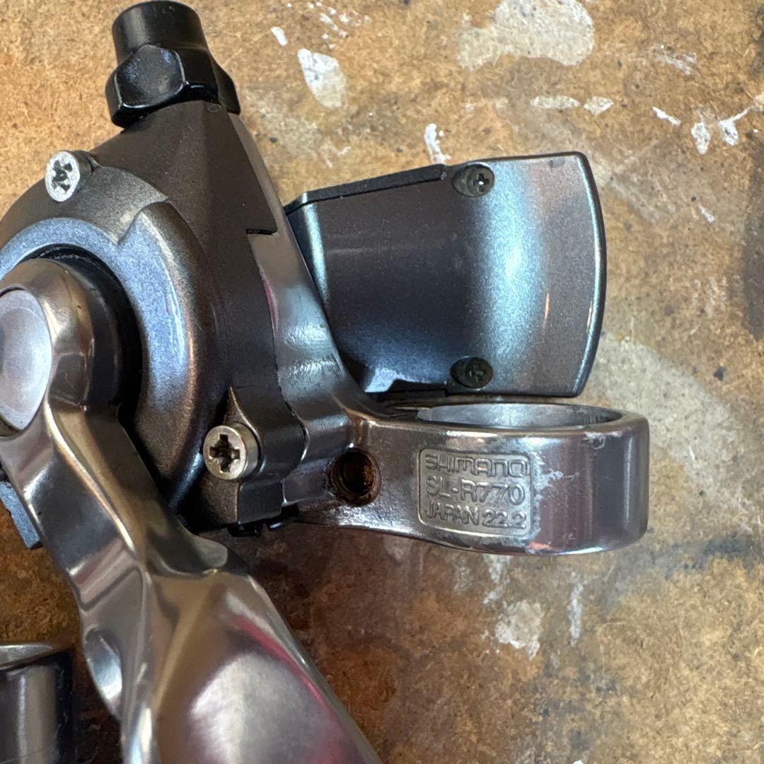 完動品　Shimano SL-R770シフター 左右セット