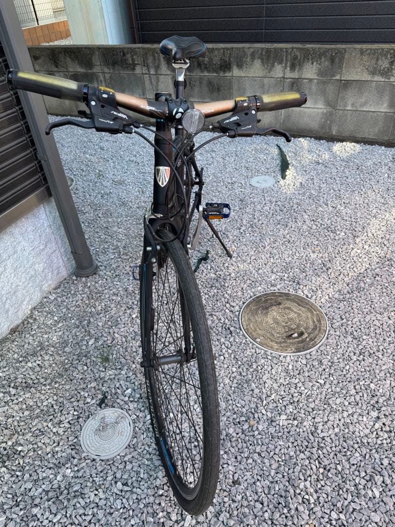 現状走行不可　受け渡し　TREK 7.4FX クロスバイク　黒✖️青