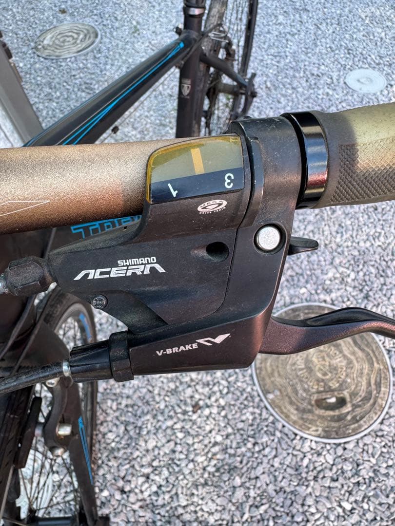 現状走行不可　受け渡し　TREK 7.4FX クロスバイク　黒✖️青