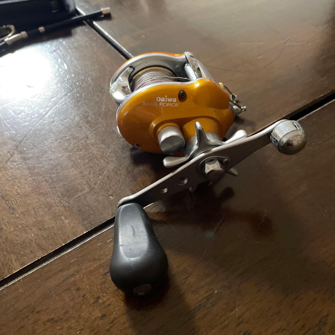 Daiwa SMAX 100R リール オレンジ