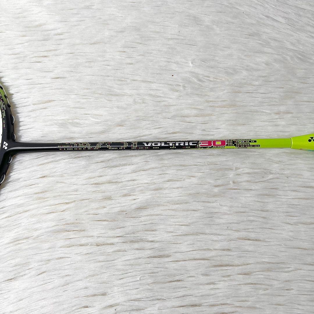 【美品】YONEX VOLTRIC 30 G5 5U バドミントンラケット