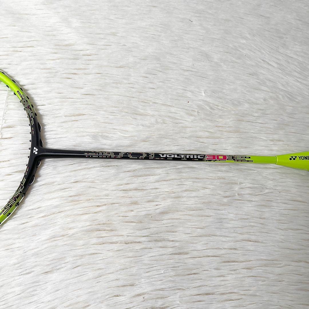 【美品】YONEX VOLTRIC 30 G5 5U バドミントンラケット