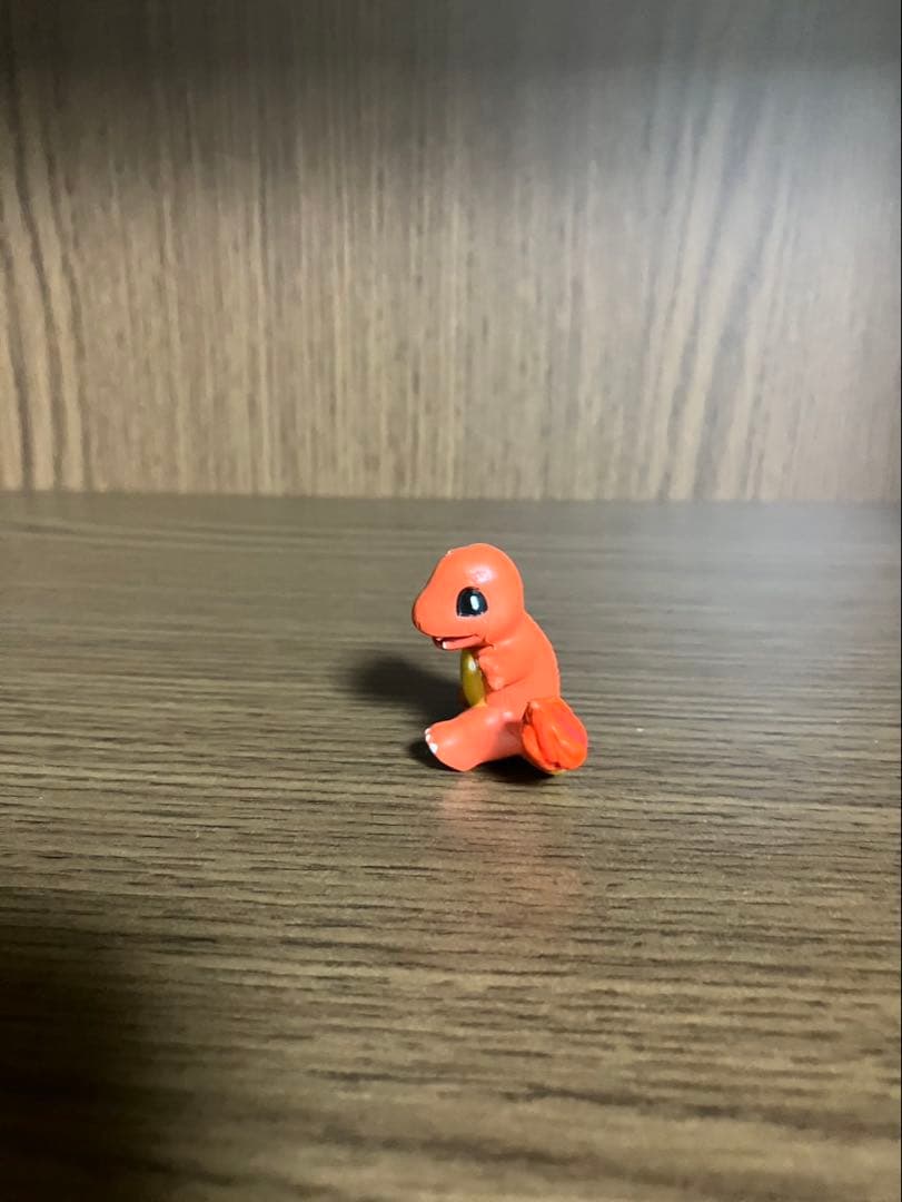 希少　顔違い　TOMY製 ポケモン モンスターコレクション 初期　ヒトカゲ